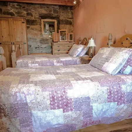 Holiday home Traditional Stone Kilchreest