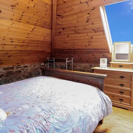 Holiday home Traditional Stone
